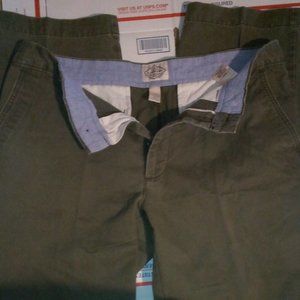 Mens size 34/32 St. John's bay dark green pants